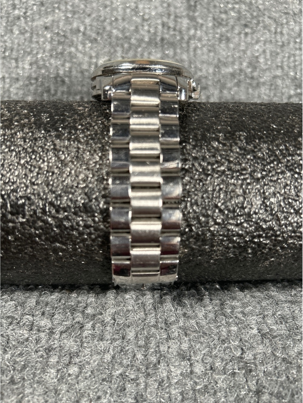 Michael Kors women’s Runway Stainless Steel Chronograph Watch - Picture 2 of 6